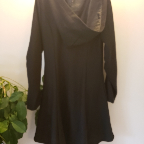 Black wool coat - Picture 2 of 3